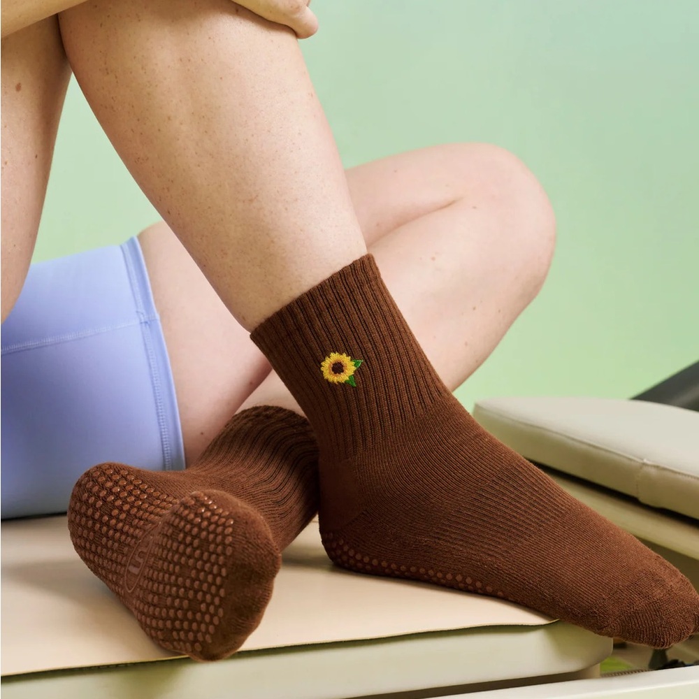 MoveActive Crew Non Slip Grip Socks - Sunflower Fields NWT